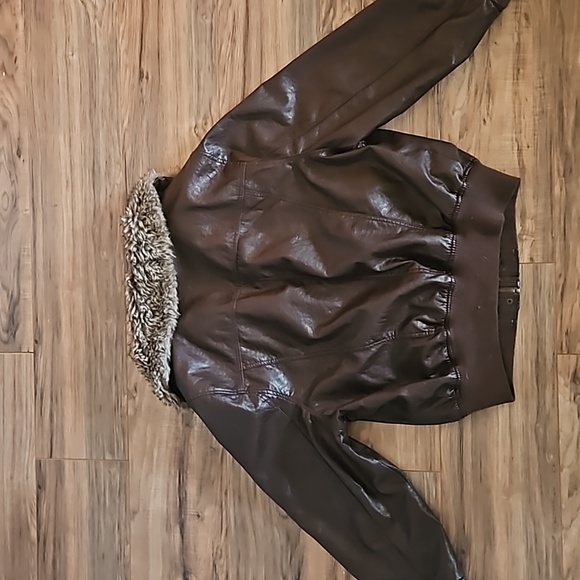 Women's Brown Jacket with Faux Fur Collar - Picture 4 of 4